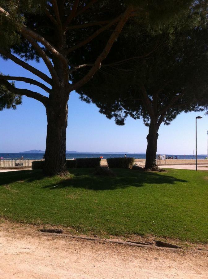 Villa De Vacances Au Calme Proche De La Mer La Londe-les-Maures Zewnętrze zdjęcie